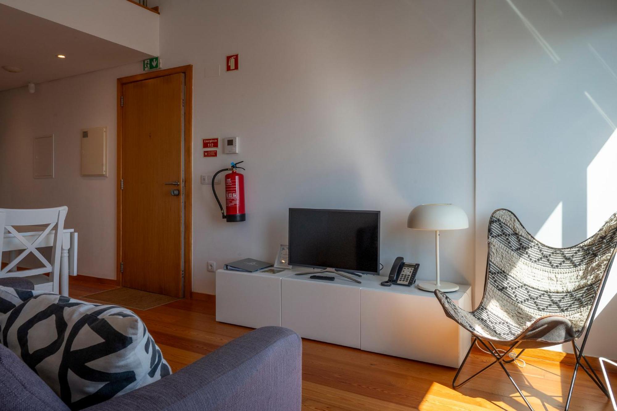 Casa Dos Remedios Apartment อังกรา ดู เอโรอิสโม ภายนอก รูปภาพ
