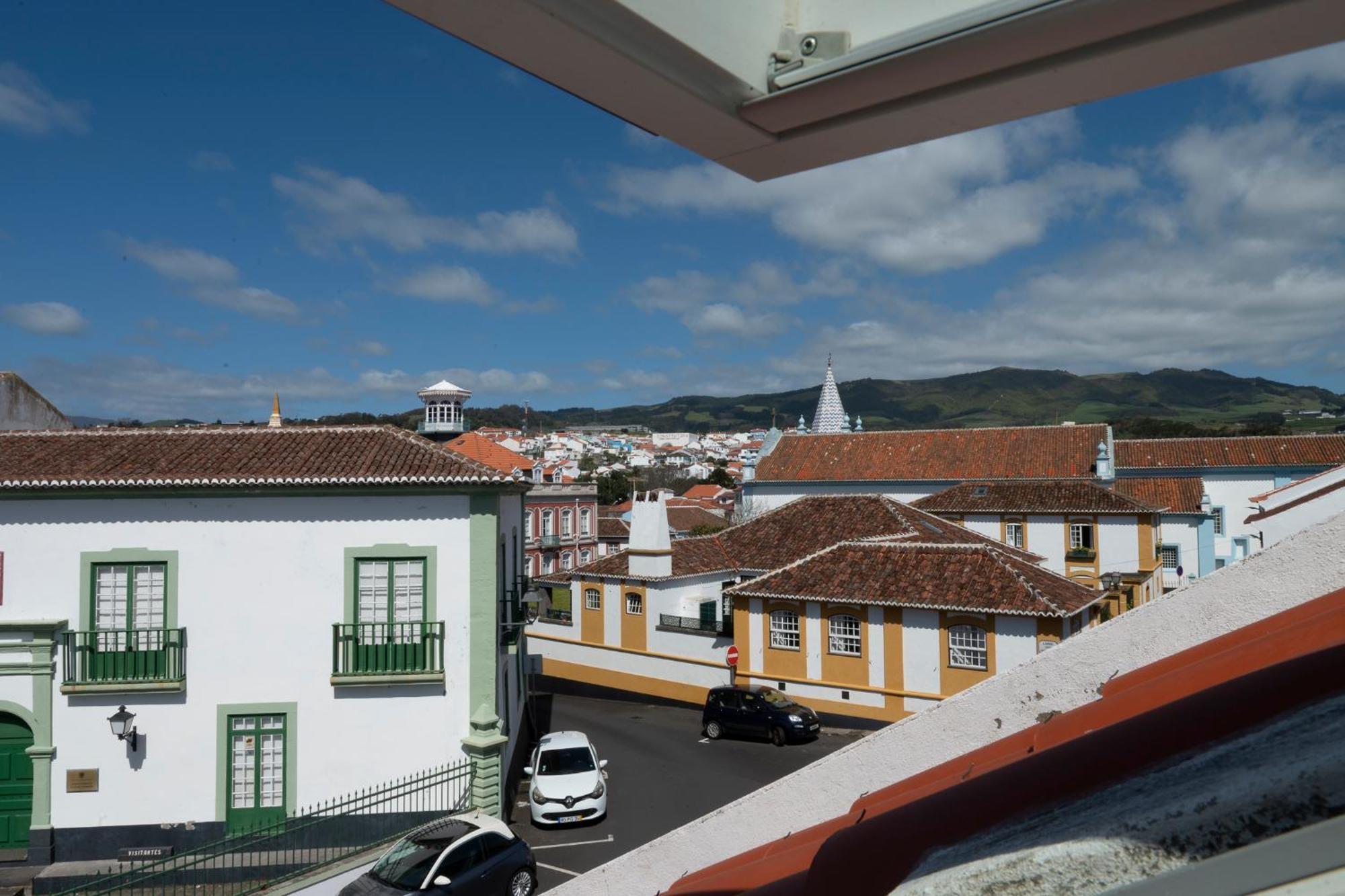 Casa Dos Remedios Apartment อังกรา ดู เอโรอิสโม ภายนอก รูปภาพ