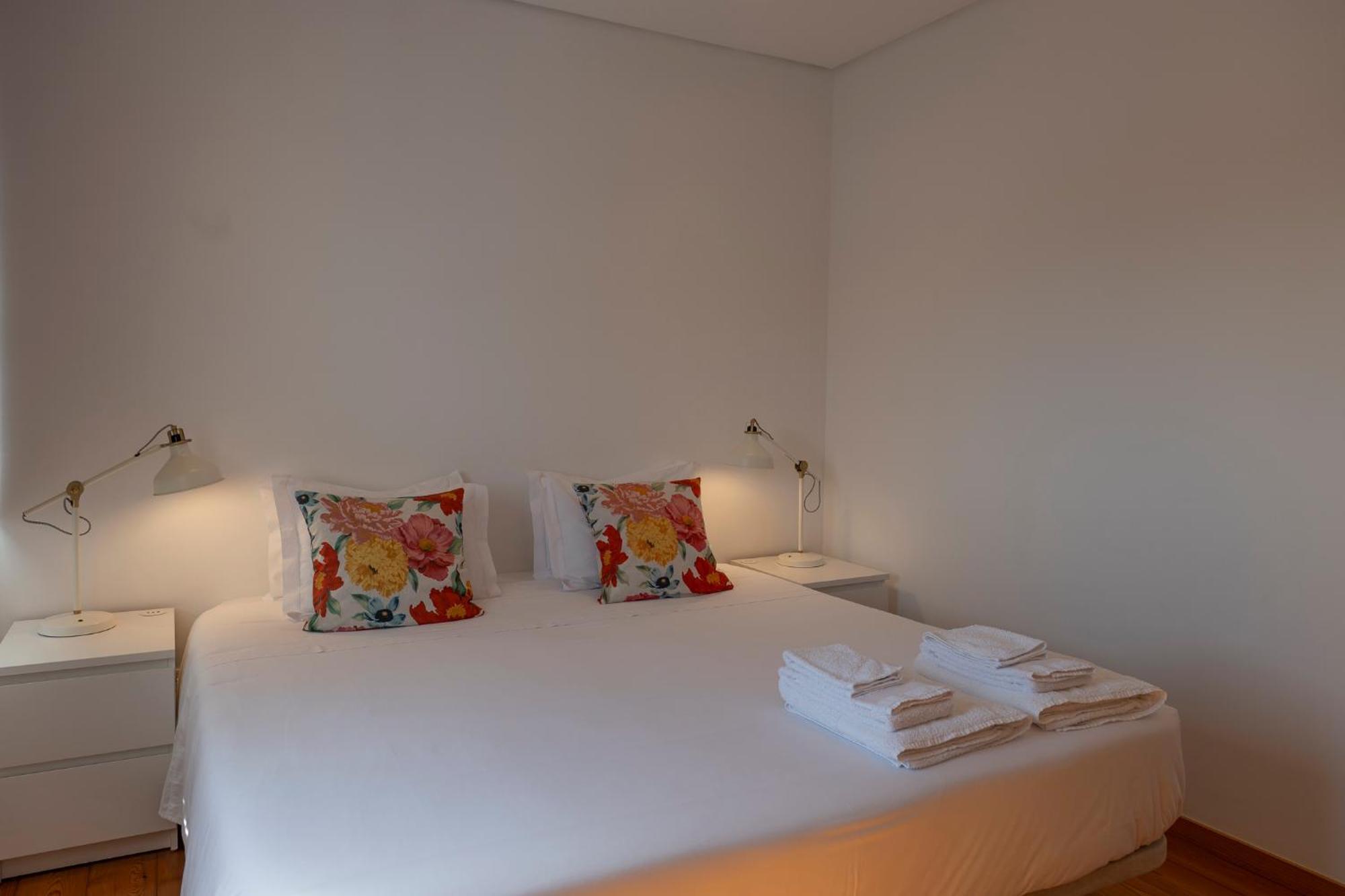 Casa Dos Remedios Apartment อังกรา ดู เอโรอิสโม ภายนอก รูปภาพ